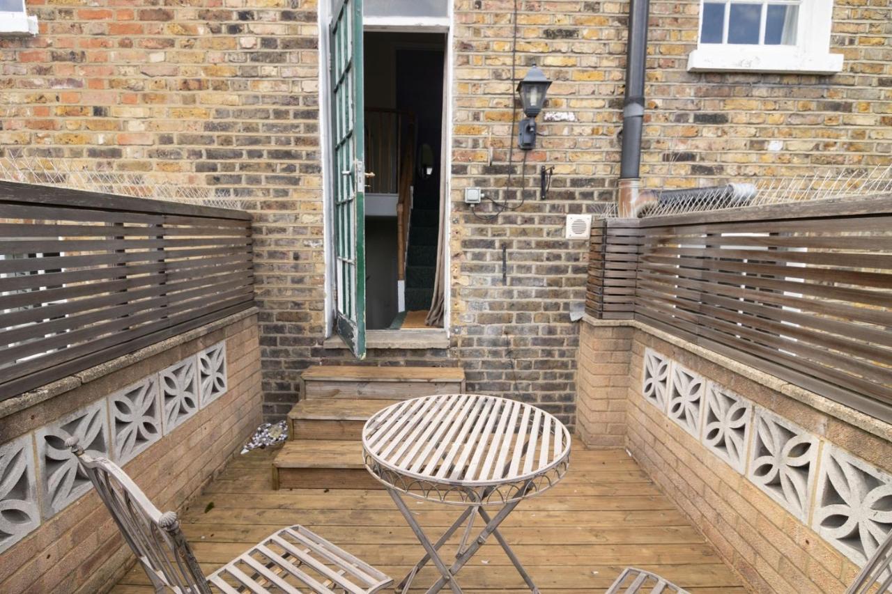 The Angel Place Hideaway - Fair 4Bdr House With Terrace London Exterior photo