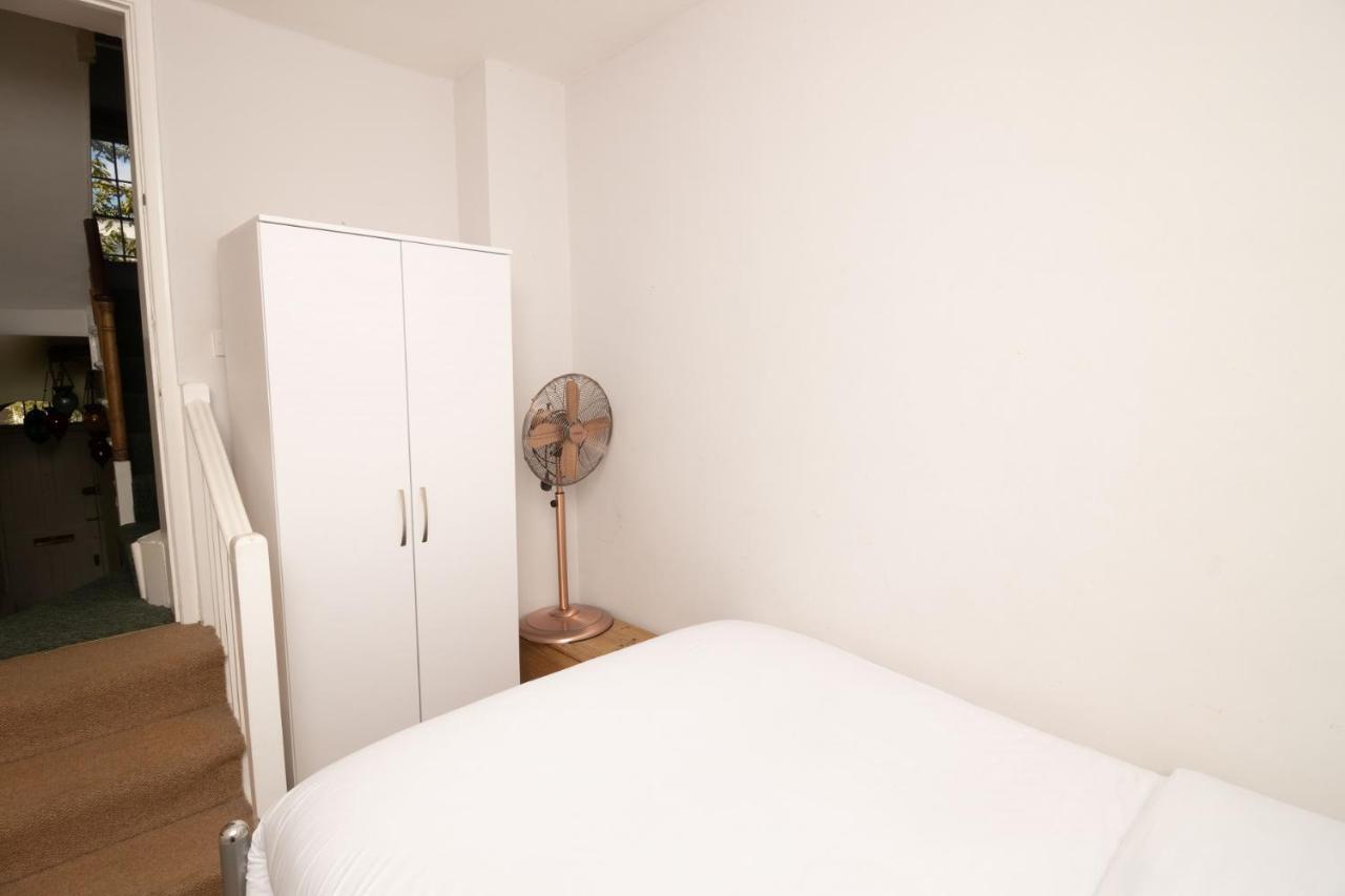 The Angel Place Hideaway - Fair 4Bdr House With Terrace London Exterior photo